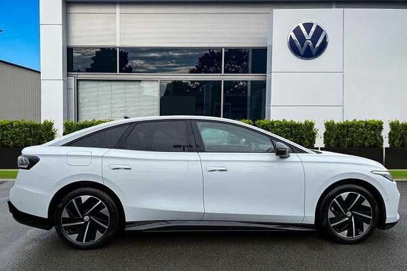 Used VW ID.7 Pro 210 kW (286 HP) 2025 White Hatchback