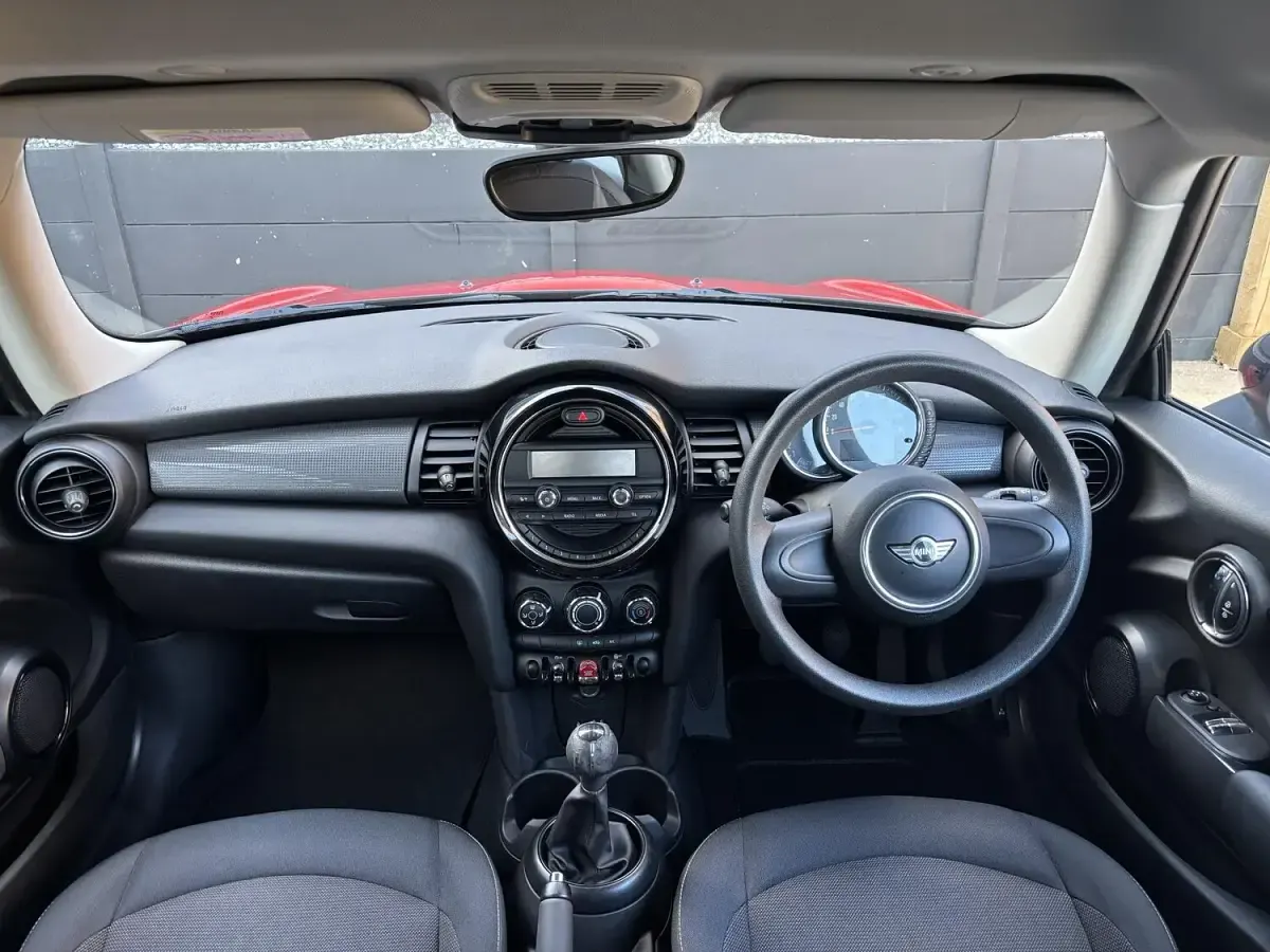 Used Mini Cooper D Hatch 116 HP (85 kW) 2015 Red Hatchback