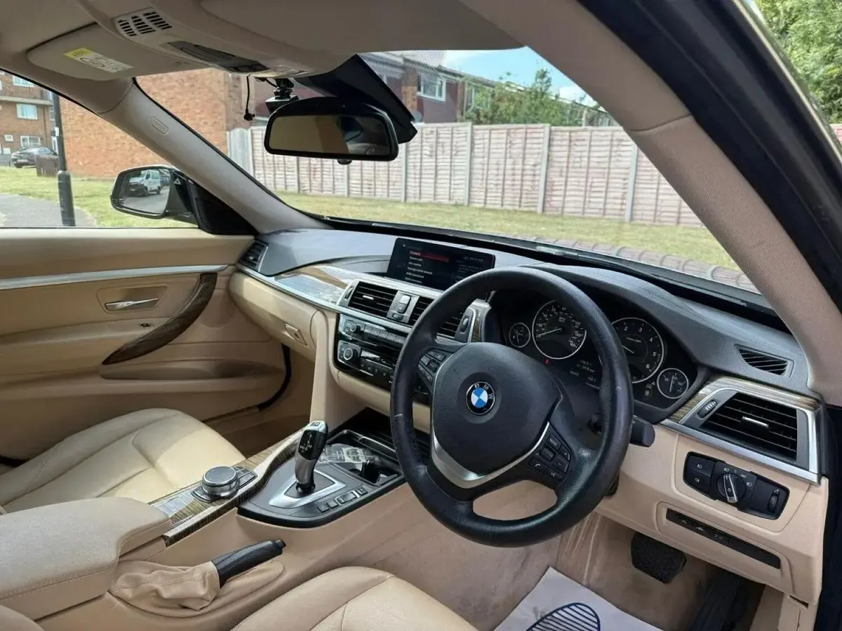 Used BMW 320 Luxury Line 2025 Blue Hatchback