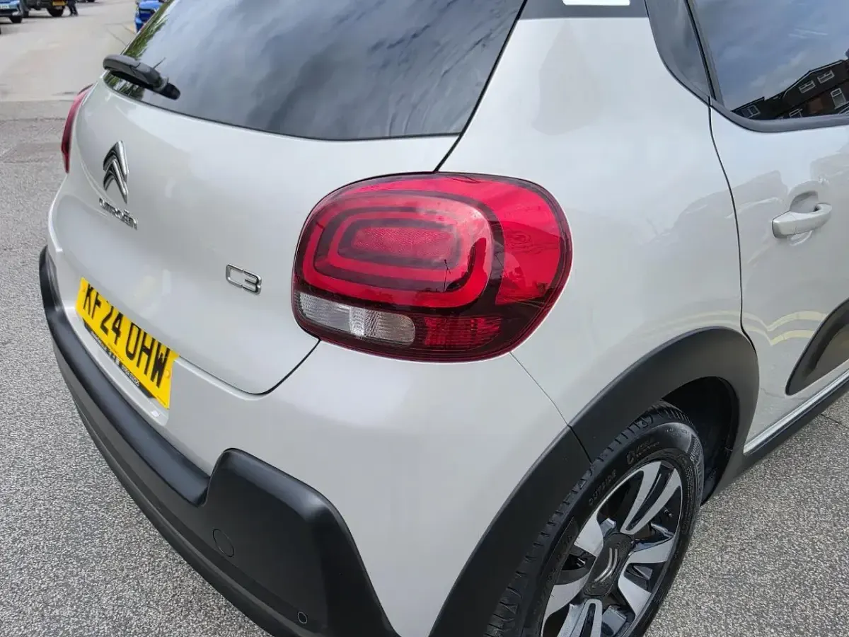 Used Citroën C3 PureTech 108 HP (79 kW) 2024 Grey Hatchback