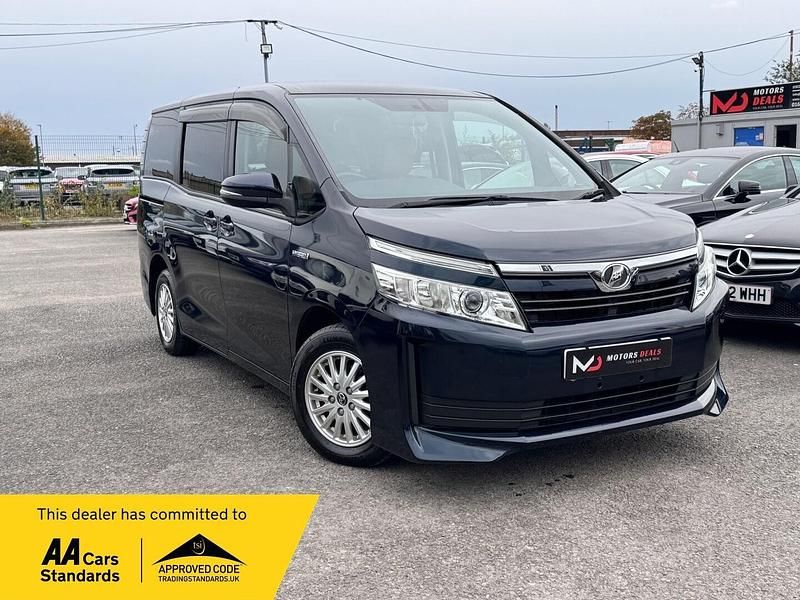 Blue Used 2015 Toyota Voxy MPV | £11,495 - Image 1/3