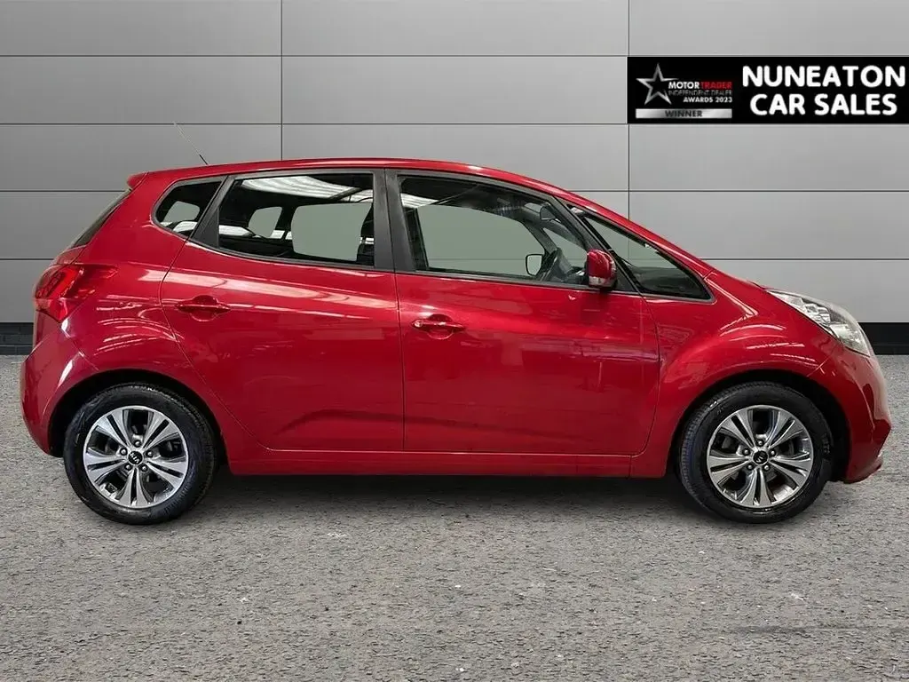 Used Kia Venga 123 HP (90 kW) 2019 Red Hatchback