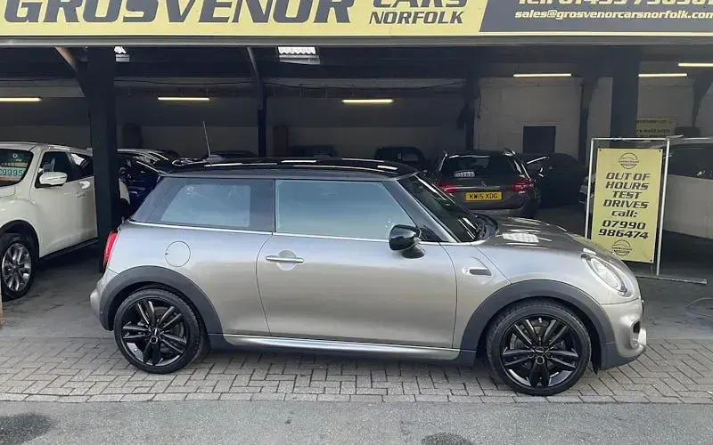Used Mini Cooper Hatch 136 HP (100 kW) 2019 Hatchback