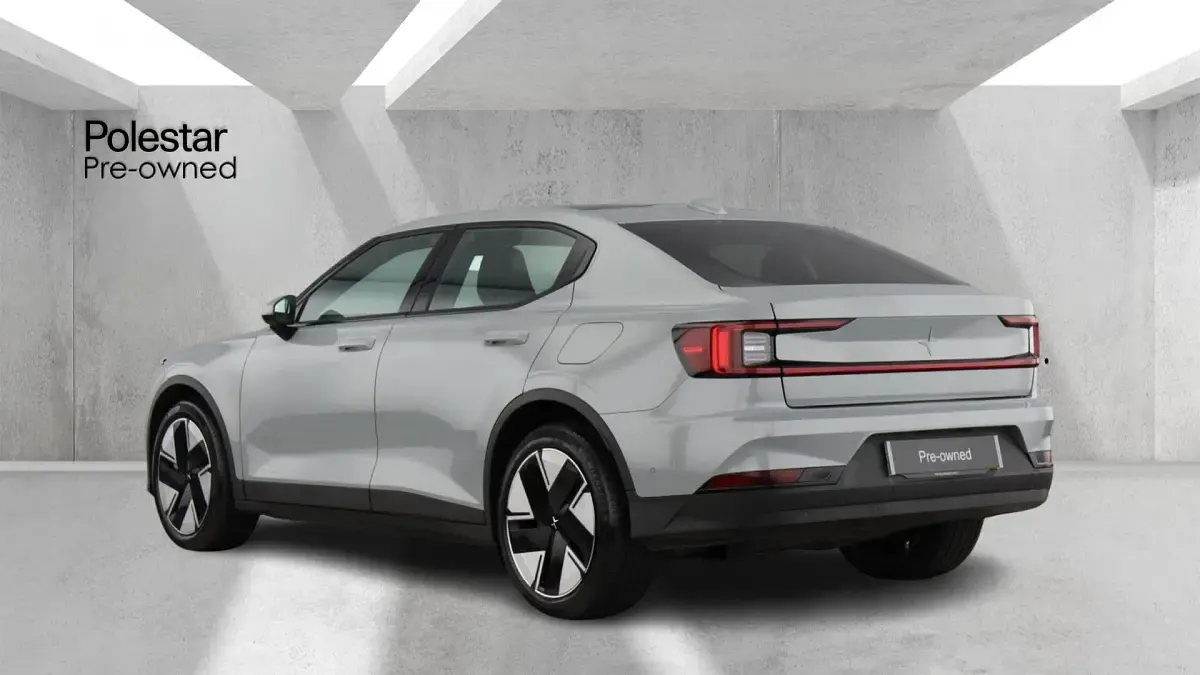 Begagnad Polestar 2 Long Range Single Motor 219 kW (299 HK) 2025 Grå Halvkombi