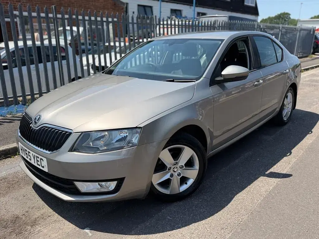Used Skoda Octavia SE 2015 Beige Estate