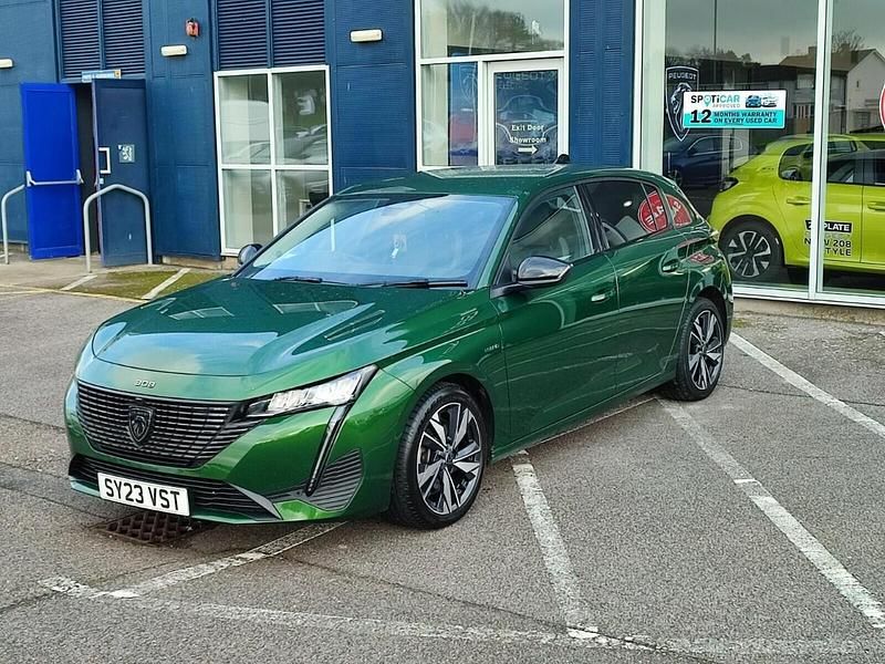 Used Peugeot 308 Allure 178 HP (130 kW) 2023 Green Hatchback
