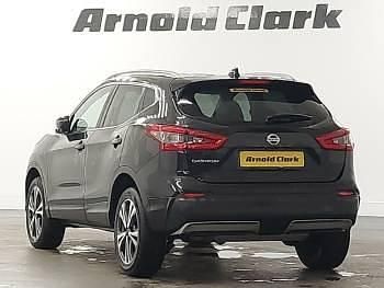 Used Nissan Qashqai N-Connecta 110 HP (80 kW) 2018 Black SUV