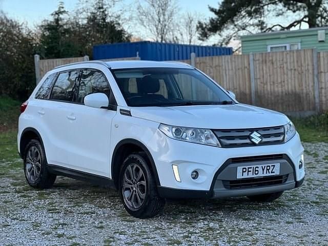 Used Suzuki Vitara SZ4 120 HP (88 kW) 2016 White SUV