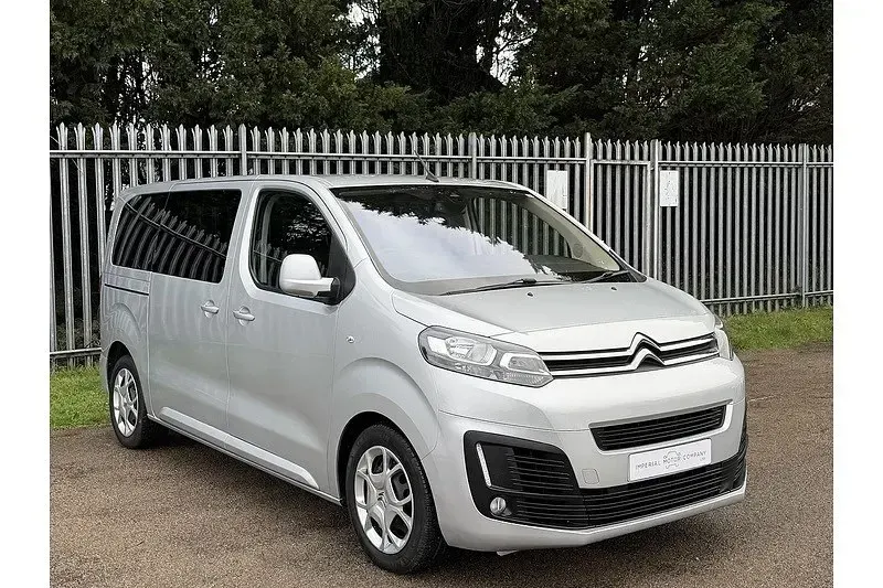 Używany Citroën Spacetourer Feel 2018 Srebrny Minivan