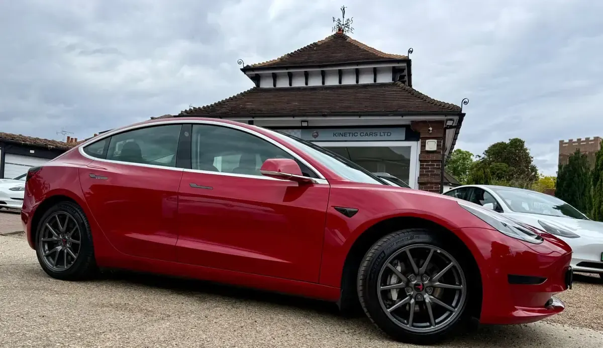 Used Tesla Model 3 Standard Range 366 kW (498 HP) 2020 Red Sedan