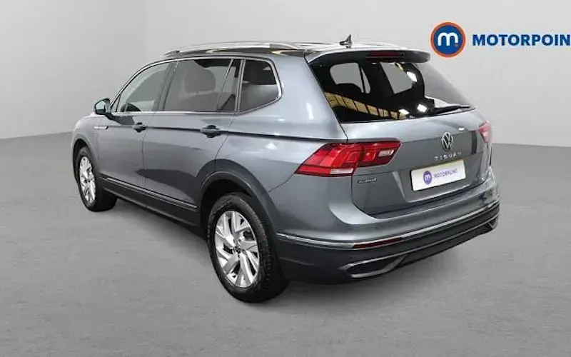 Used VW Tiguan Allspace Life 150 HP (110 kW) 2024 Grey SUV