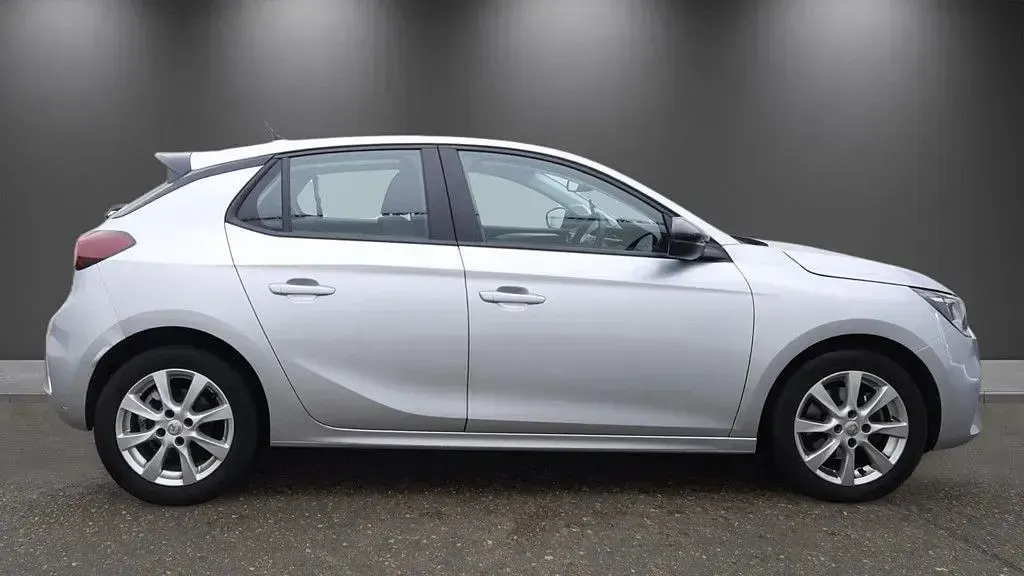 Used Vauxhall Corsa Design Edition 100 HP (73 kW) 2023 Silver Hatchback