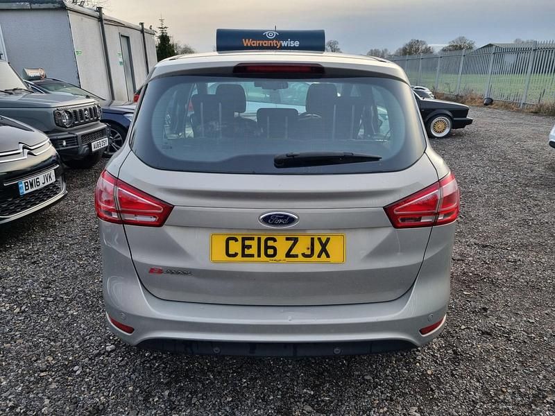 Używany Ford B-MAX Zetec 105 KM (77 kW) 2016 Srebrny Minivan