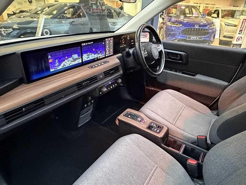 Used Honda e 100 kW (136 HP) 2021 Platinum white Hatchback