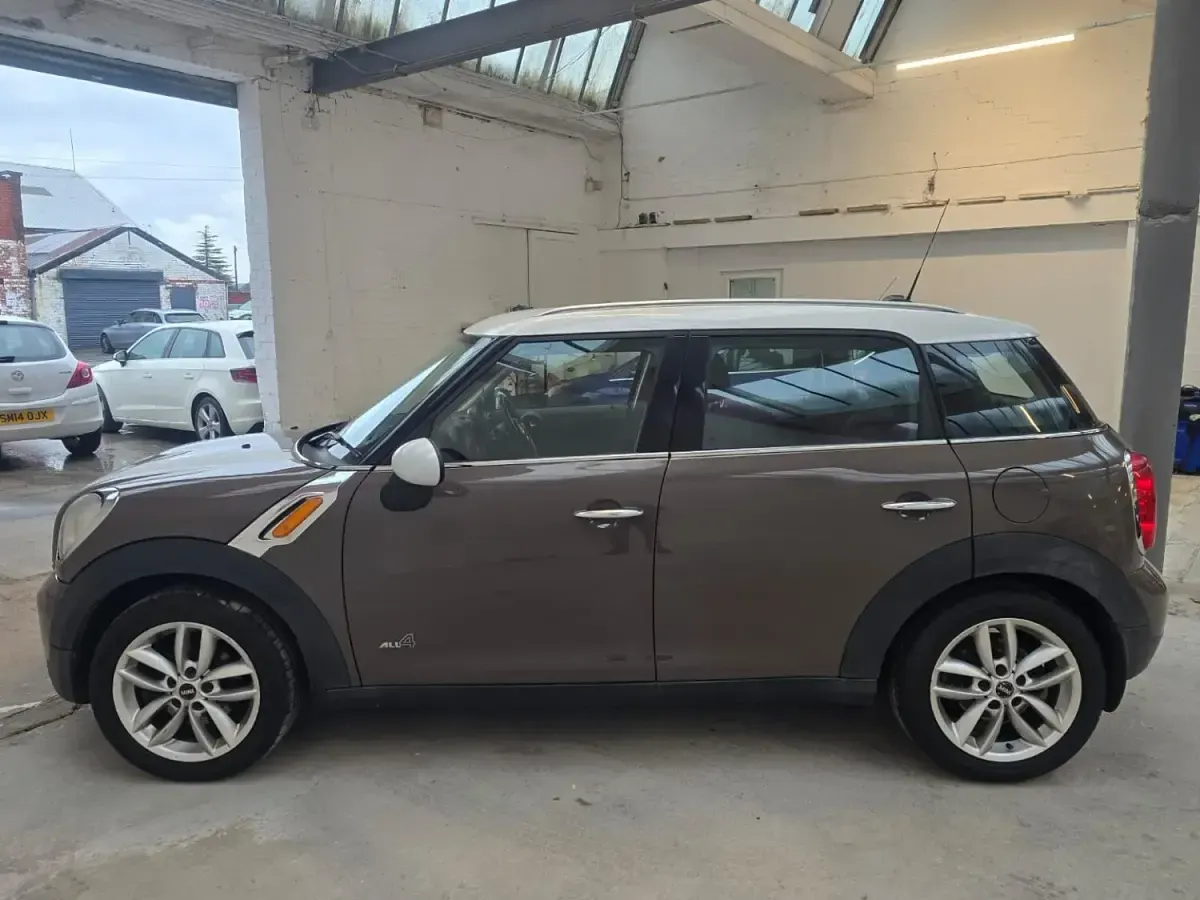 Used Mini Cooper D 2012 Brown Hatchback