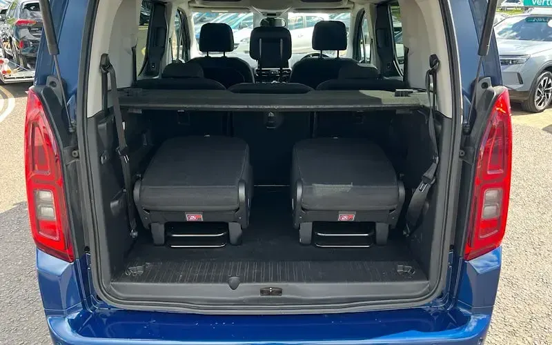 Used Vauxhall Combo 102 HP (75 kW) 2022 Blue MPV