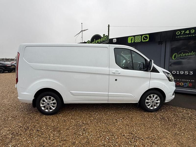 Used Ford Transit Custom Limited 130 HP (95 kW) 2020 White Van