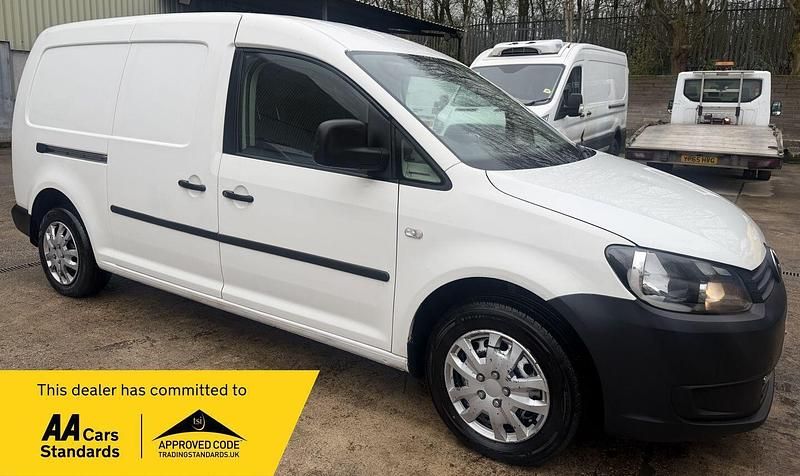 Used VW Caddy Startline 102 HP (75 kW) 2014 Blue MPV