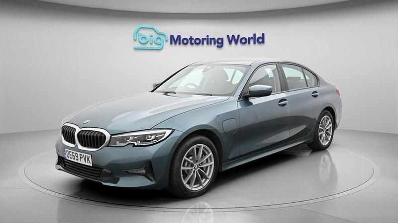 Used BMW 330e 292 HP (214 kW) 2020 Blue Sedan