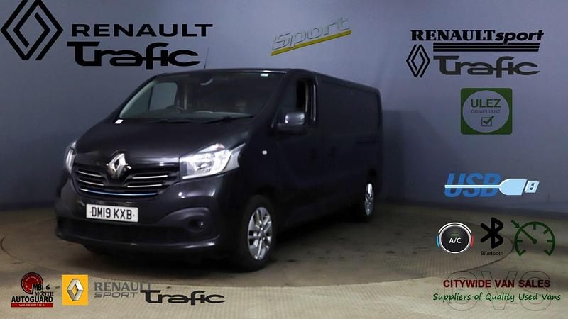 Black Used 2019 Renault Trafic MPV | £8,995 (Fair price) - Image 1/4