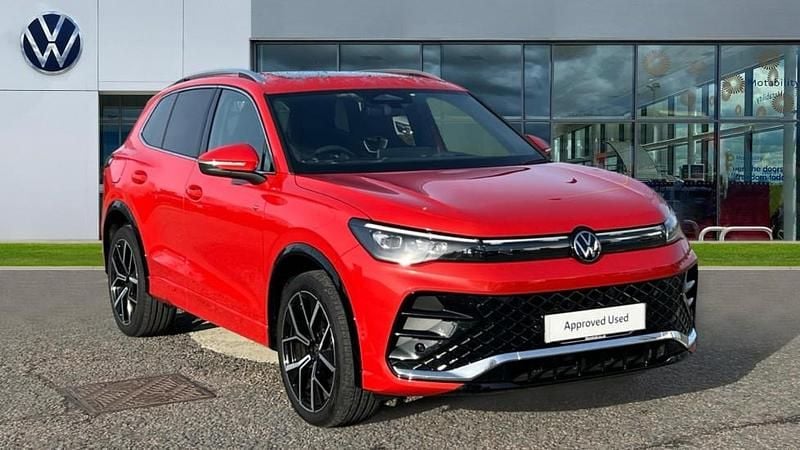Used VW Tiguan R-line 272 HP (200 kW) 2025 Persimmon red metallic SUV