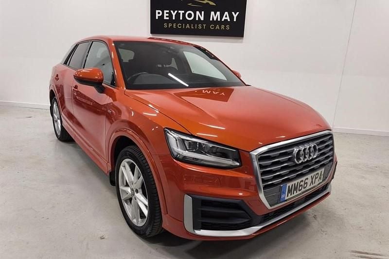 Begagnad Audi Q2 S-Line 150 HK (110 kW) 2017 Orange SUV