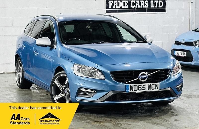 Blue Used 2015 Volvo V60 R-Design Estate | £4,000 (Fair price) - Image 1/3