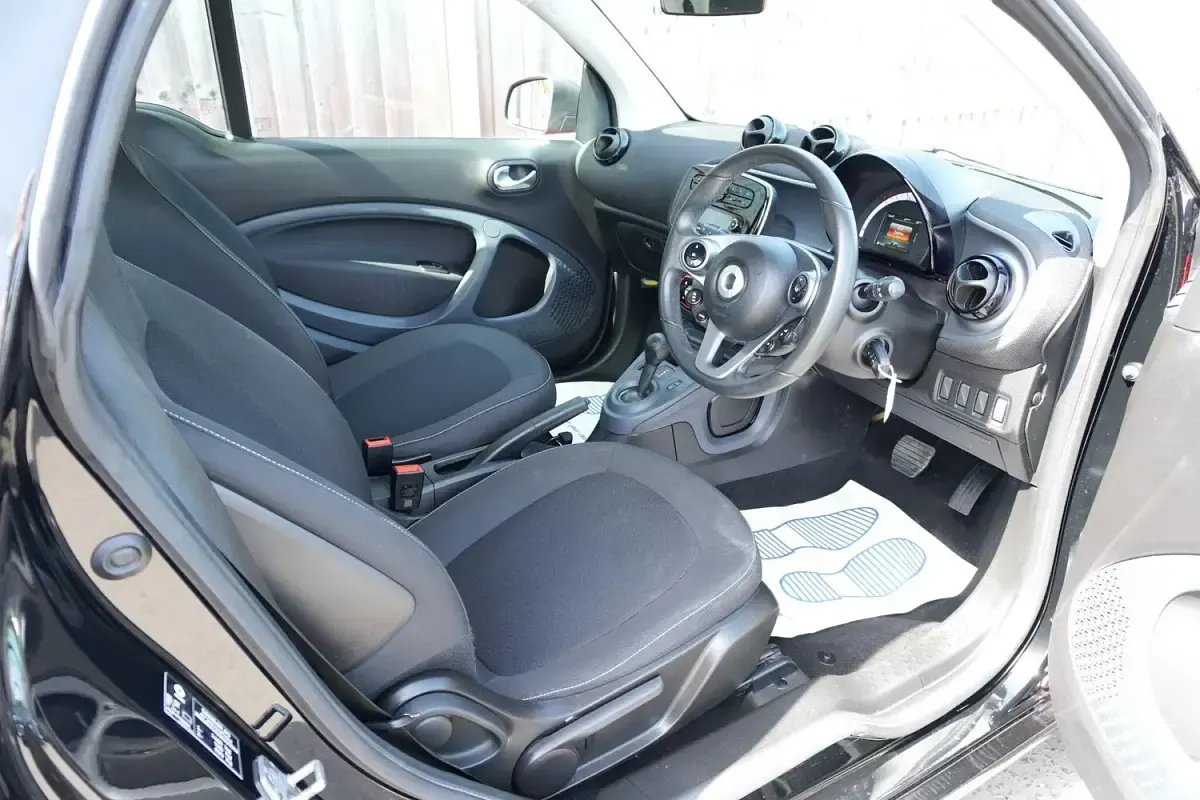 Used Smart ForTwo Coupé Passion 71 HP (52 kW) 2019 Black Coupe