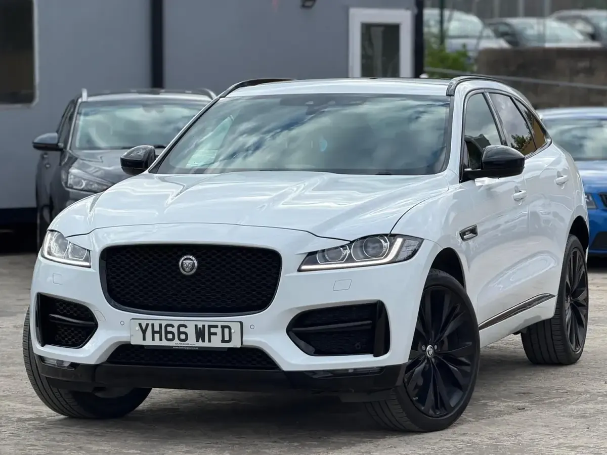 Used Jaguar F-Pace R-Sport 180 HP (132 kW) 2016 White SUV