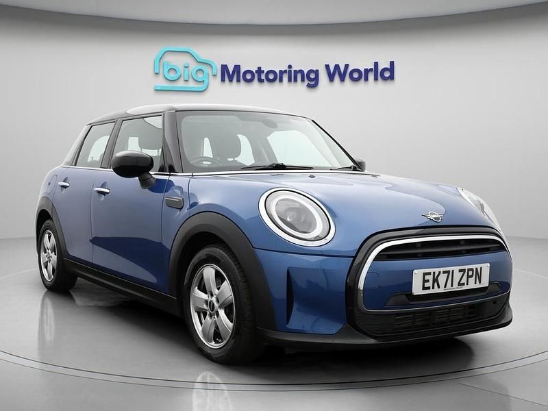 Blue Used 2021 Mini Cooper Classic Hatchback | £12,900 (Fair price) - Image 1/4