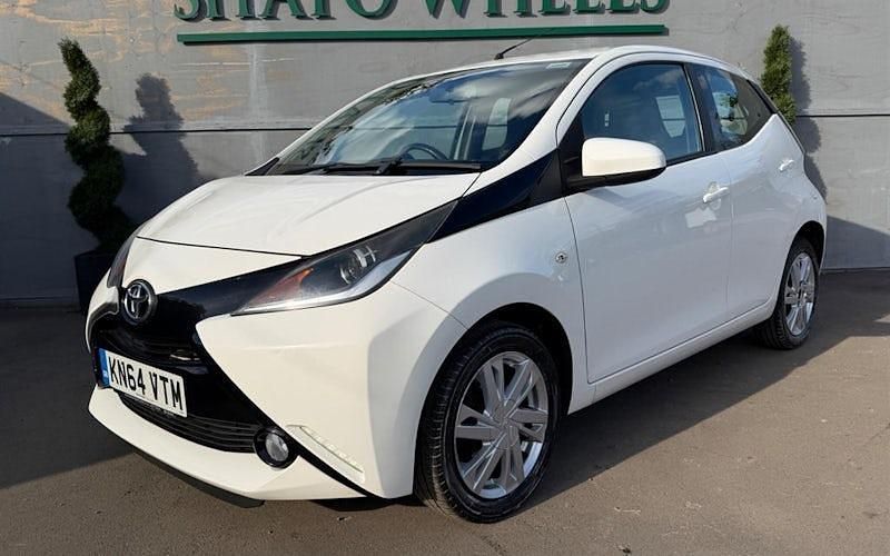 Used Toyota Aygo x-press 69 HP (50 kW) 2016 Hatchback