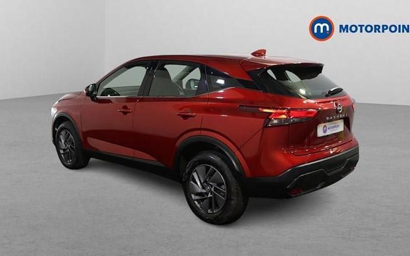 Used Nissan Qashqai Acenta Premium 140 HP (102 kW) 2023 Red SUV