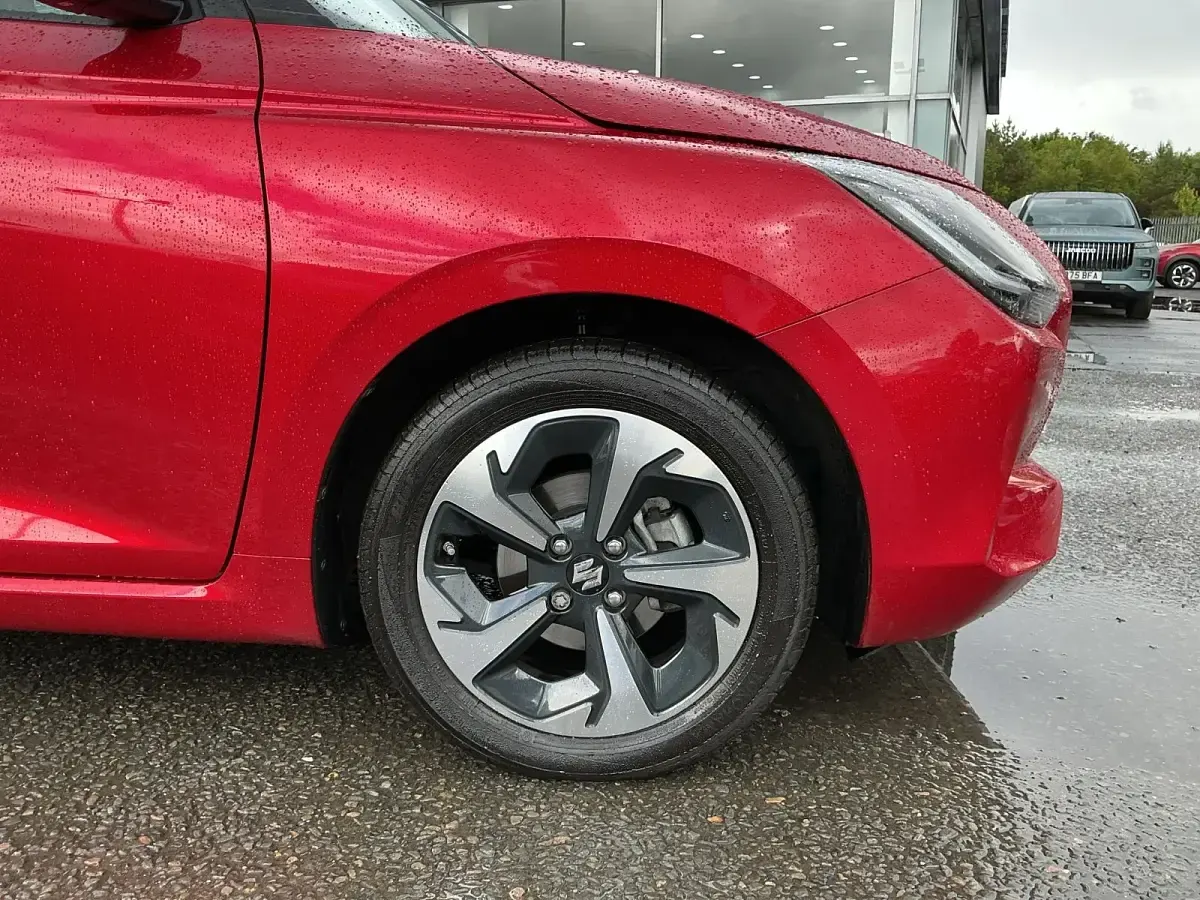 Used Suzuki Swift 2026 Premium metallic  burning red pearl Hatchback