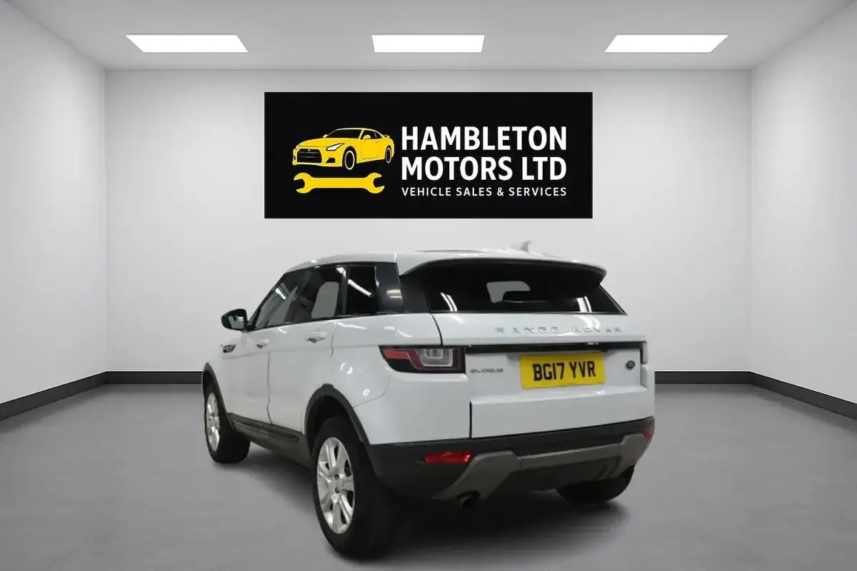 Used Land Rover Range Rover evoque SE 2017 White Estate