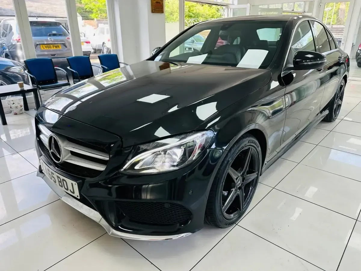 Begagnad Mercedes C250 AMG line 2015 Svart Sedan
