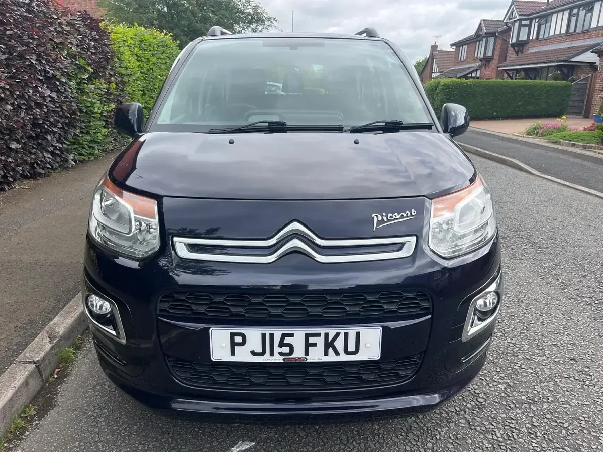 Used Citroën C3 Picasso SELECTION 90 HP (66 kW) 2015 Blue MPV