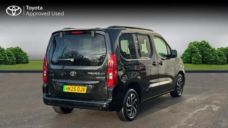 Used Toyota Proace Verso City 100 kW (136 HP) 2025 Metallic black MPV