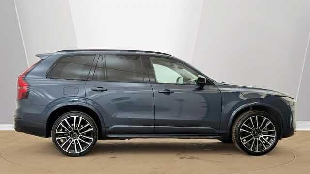 Used Volvo XC90 Ultra 455 HP (334 kW) 2025 Blue SUV