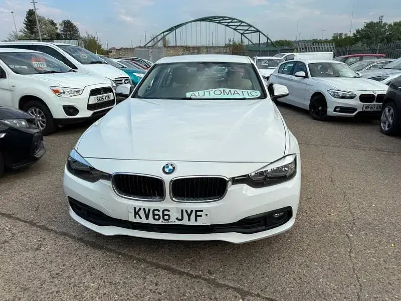 Used BMW 320 Efficient Dynamics 2016 White Sedan