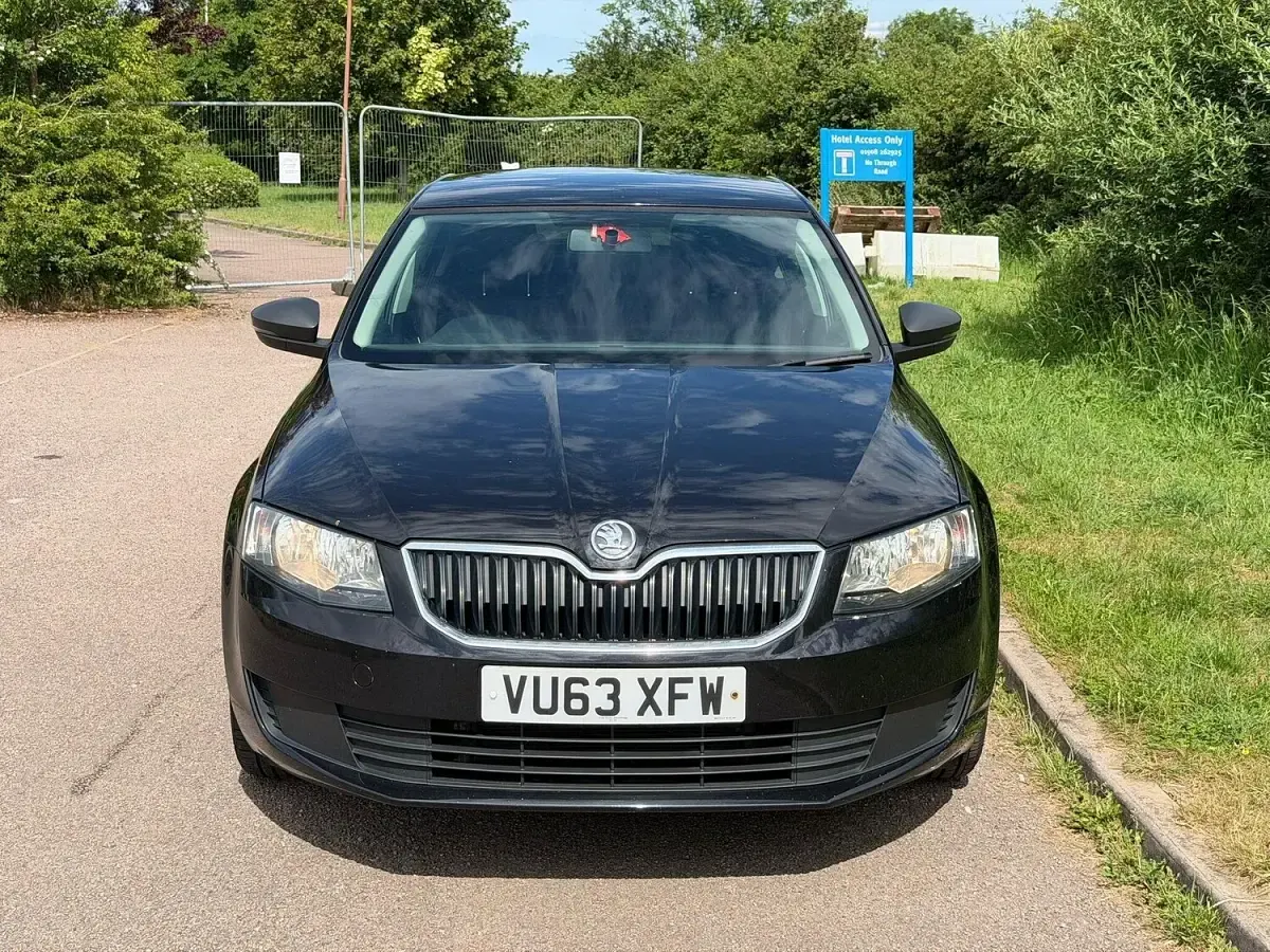 Used Skoda Octavia 105 HP (77 kW) 2013 Black Hatchback