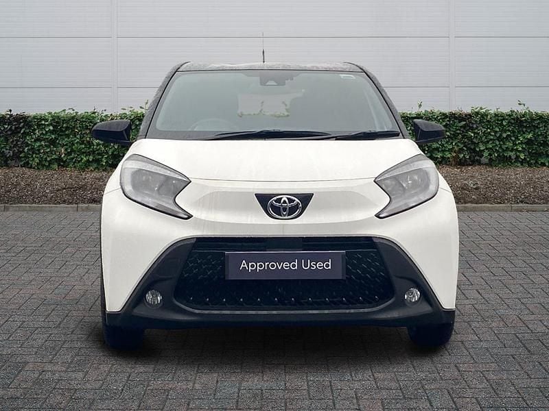New Toyota Aygo X 72 HP (52 kW) 2025 White SUV