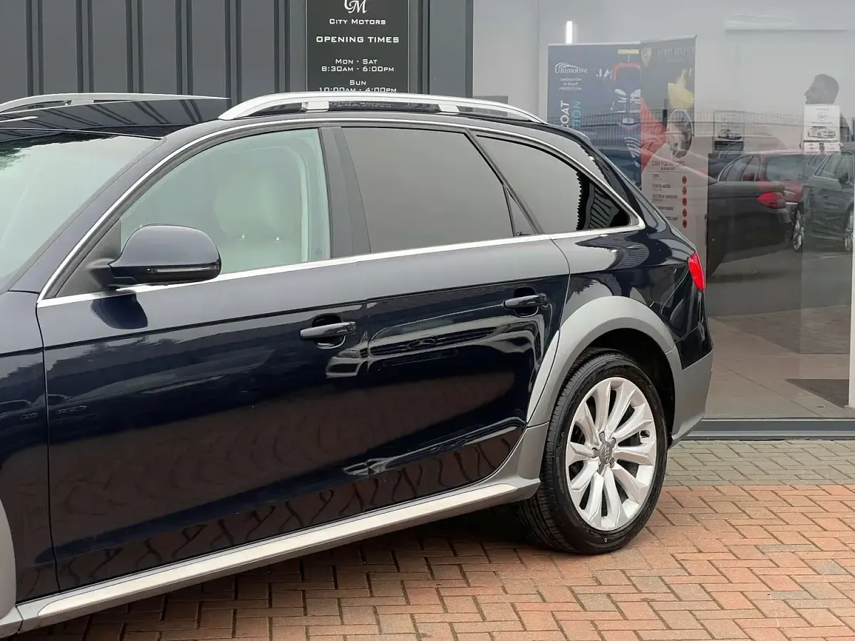 Used Audi A4 Allroad Comfort 245 HP (180 kW) 2013 Blue Estate