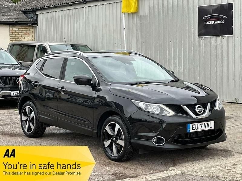 Black Used 2017 Nissan Qashqai N-Vision SUV | £12,600 (Fair price) - Image 1/2