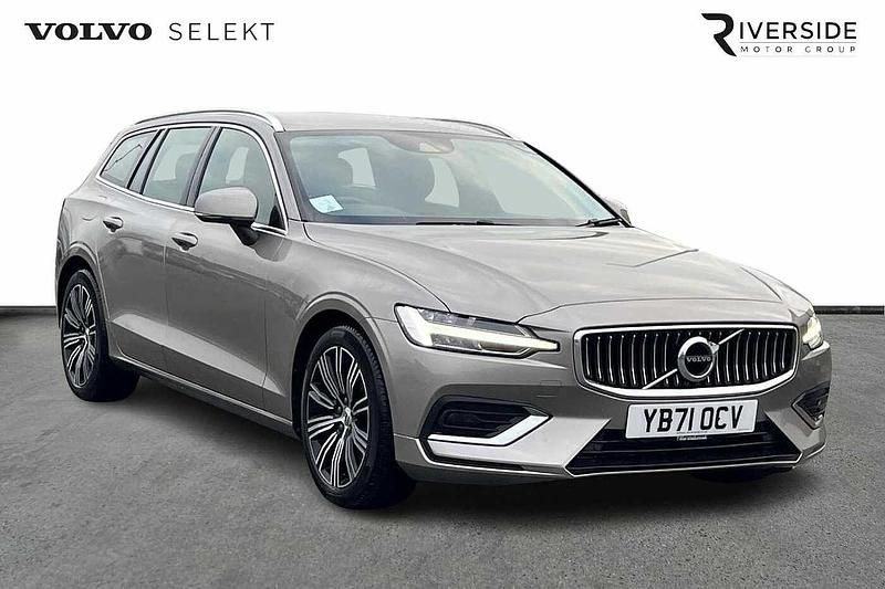 Used Volvo V60 Inscription 163 HP (119 kW) 2022 Pebble grey Estate