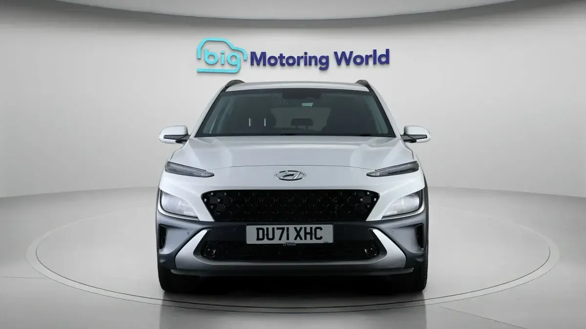 Used Hyundai Kona Premium 141 HP (103 kW) 2021 White SUV