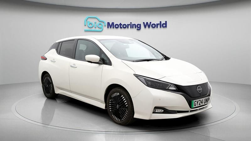 Used Nissan Leaf Tekna 110 kW (150 HP) 2024 White Hatchback