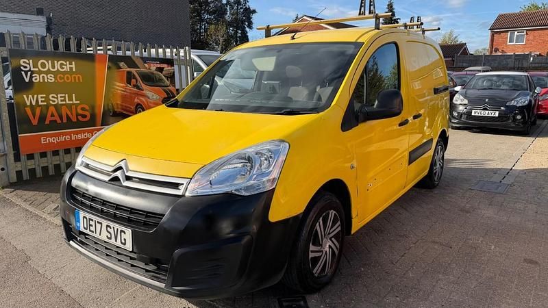 Usado Citroën Berlingo 75 HP (55 kW) 2017 Branco Monovolume