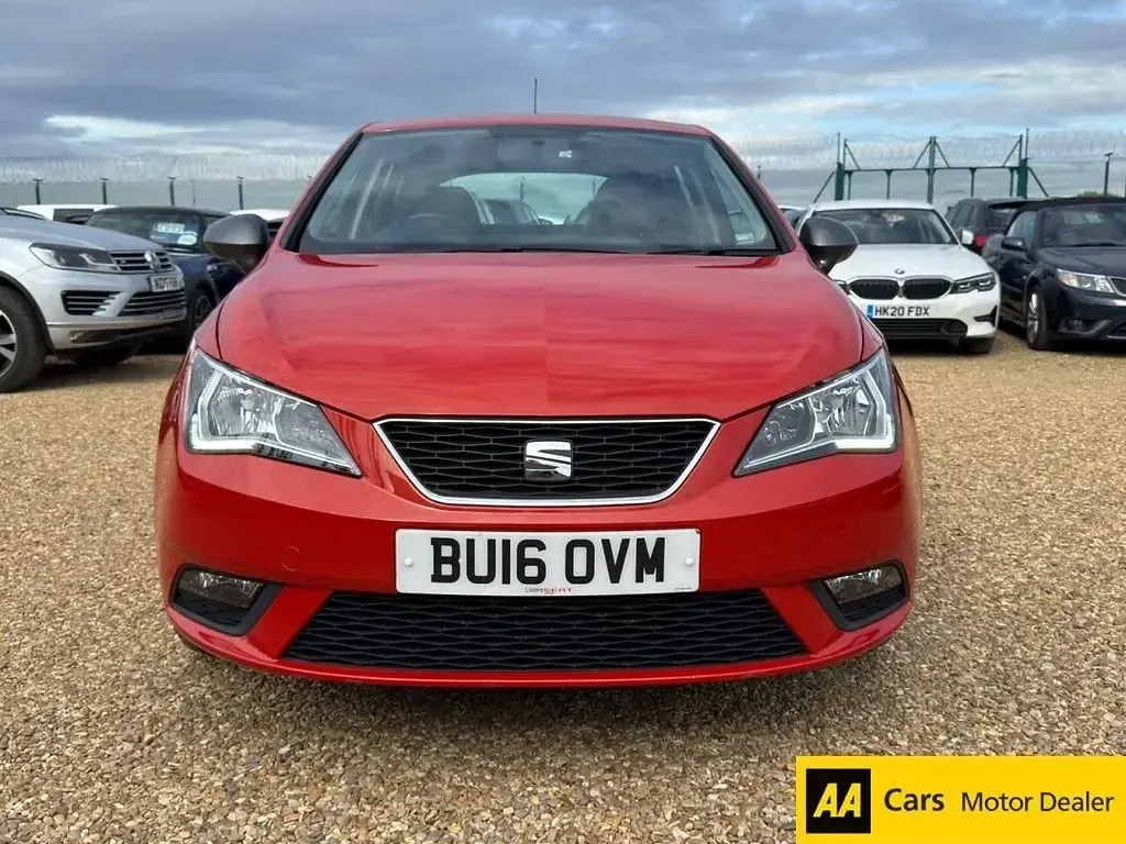 Begagnad Seat Ibiza CONNECT 90 HK (66 kW) 2016 Röd Halvkombi
