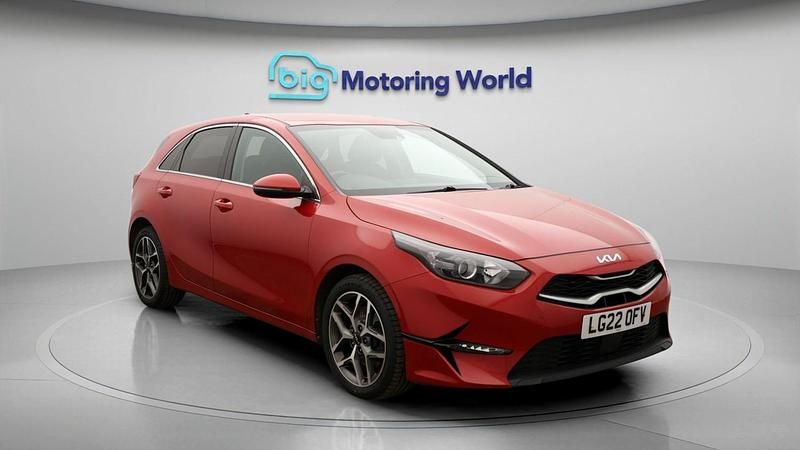 Used Kia Ceed 2022 Red Hatchback