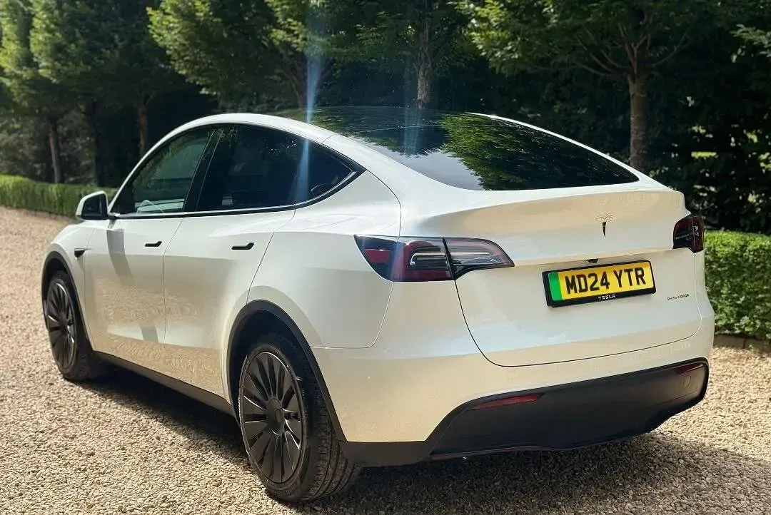 Used Tesla Model Y Long Range AWD 378 kW (514 HP) 2024 White SUV